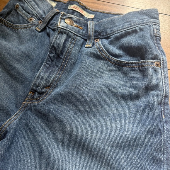 Levi’s | Size 25 | 80’s Mom Shorts High Rise | Vintage-Inspired - Picture 5 of 7